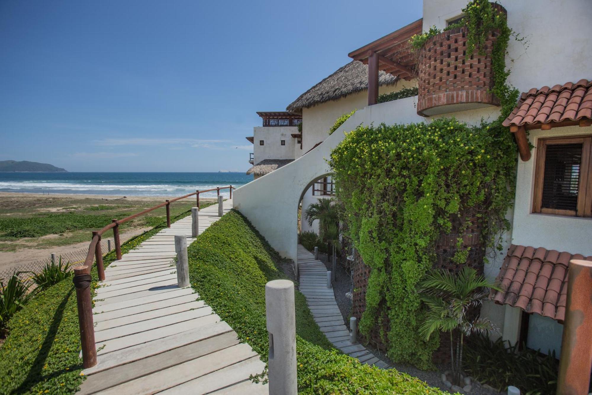Residences At Las Palmas ซีฮัวตาเนโค ภายนอก รูปภาพ
