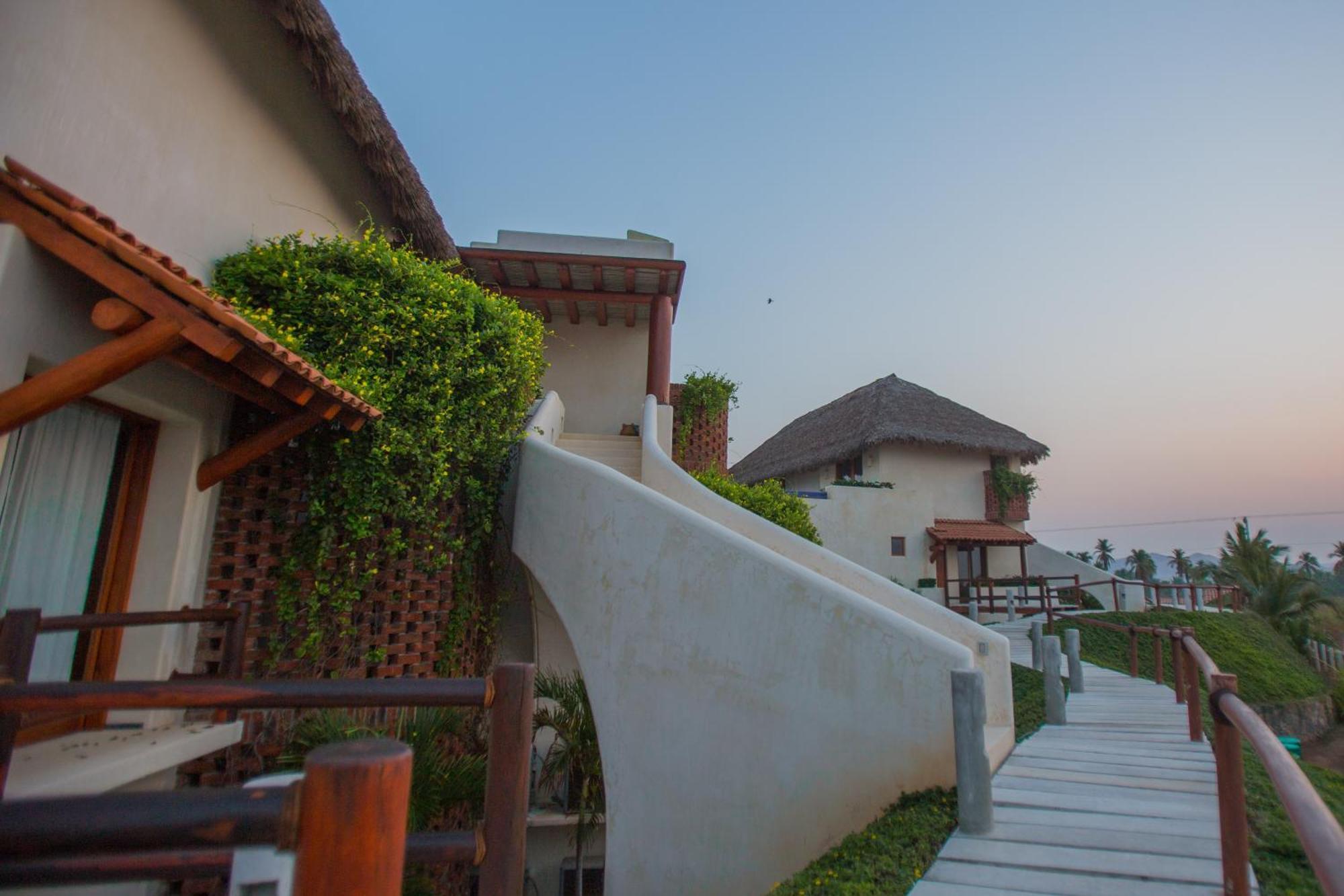 Residences At Las Palmas ซีฮัวตาเนโค ภายนอก รูปภาพ